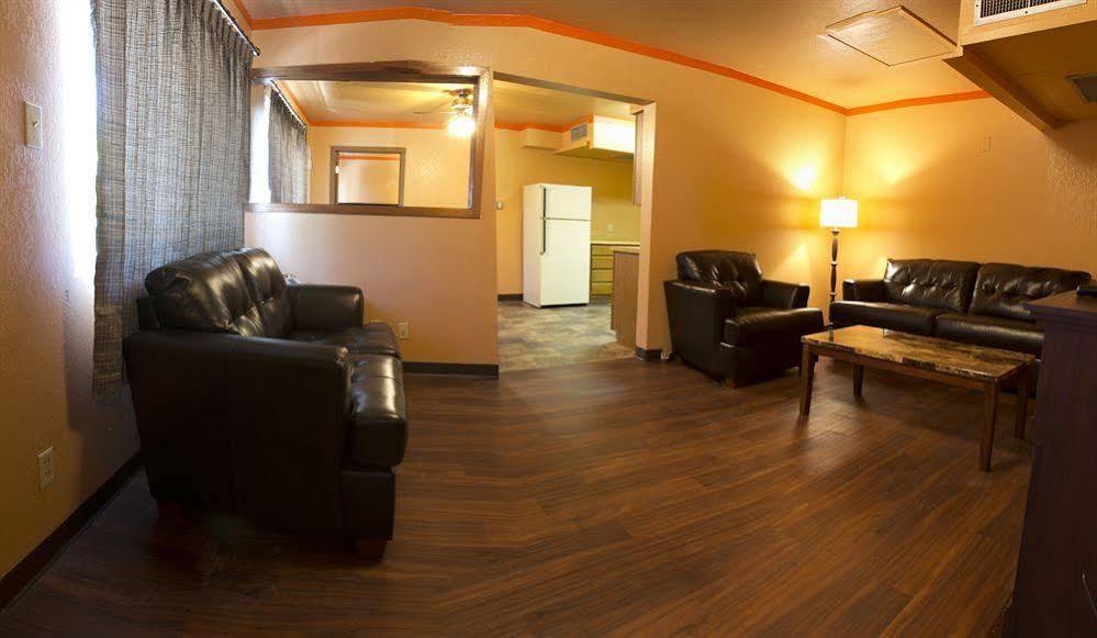 Capitol Inn & Suites Pierre Zewnętrze zdjęcie