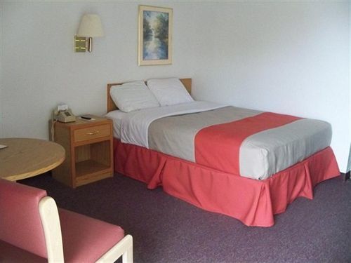 Capitol Inn & Suites Pierre Zewnętrze zdjęcie