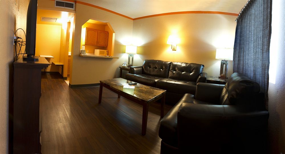 Capitol Inn & Suites Pierre Zewnętrze zdjęcie
